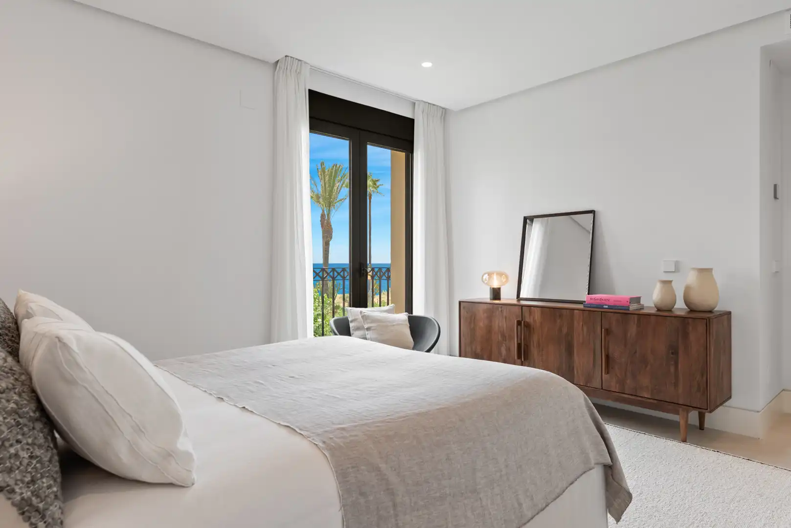 Dormitori de Planta baixa en venda en Estepona amb Aire condicionat, Calefacció i Jardí privat