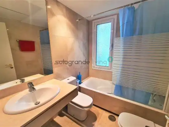 Apartament amb piscina en venda a El Castillo, imagen 17