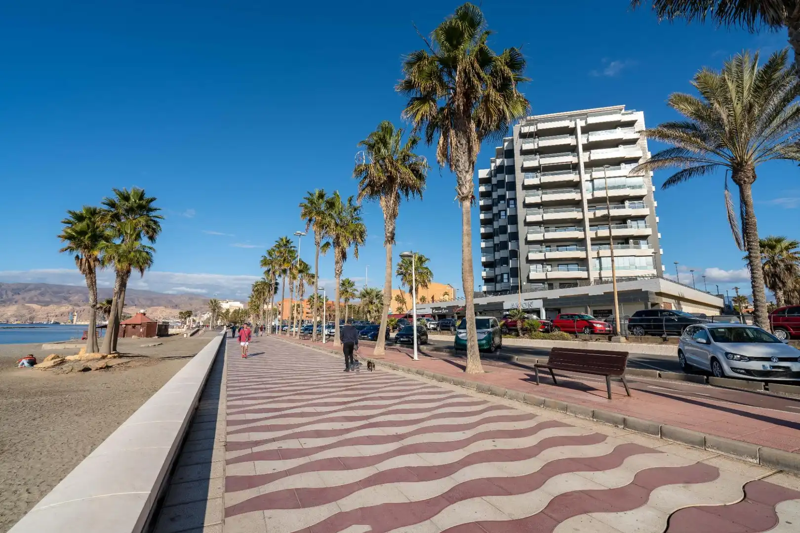 Vista exterior de Piso en venta en Almería con Aire acondicionado, Calefacción y Jardín privado