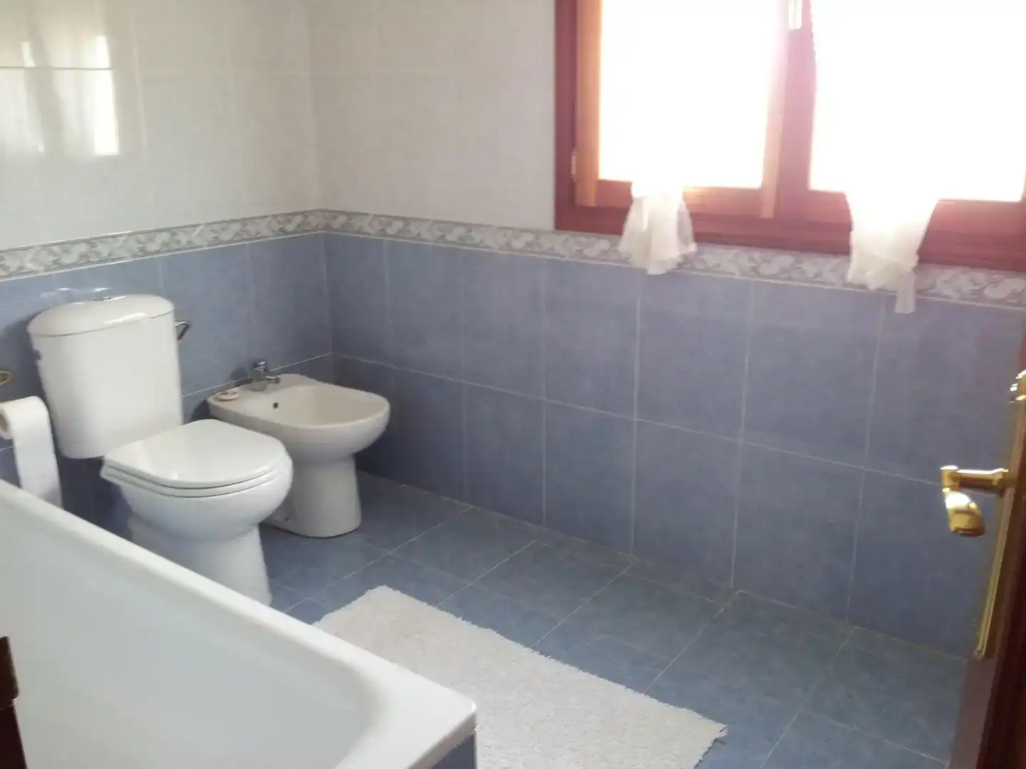 Bany de Casa o xalet en venda en Frías amb Jardí privat, Traster i Moblat