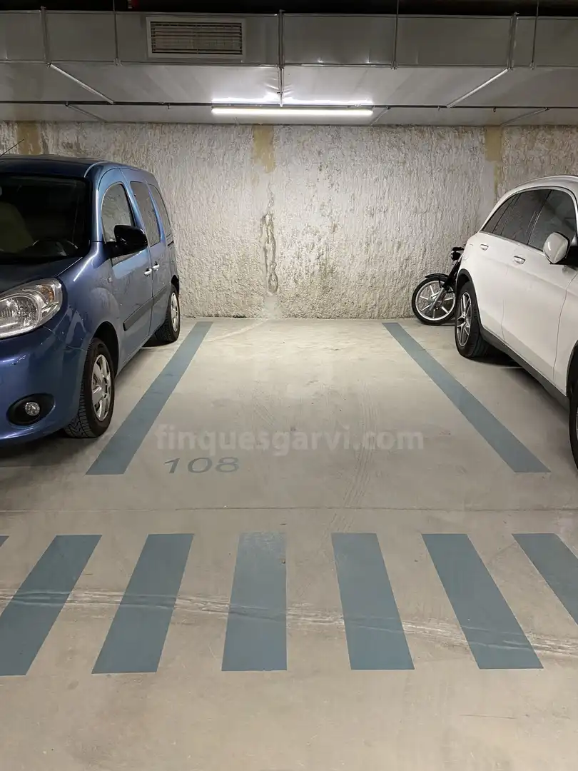 Parking de Piso de alquiler en Mataró con Aire acondicionado, Calefacción y Terraza
