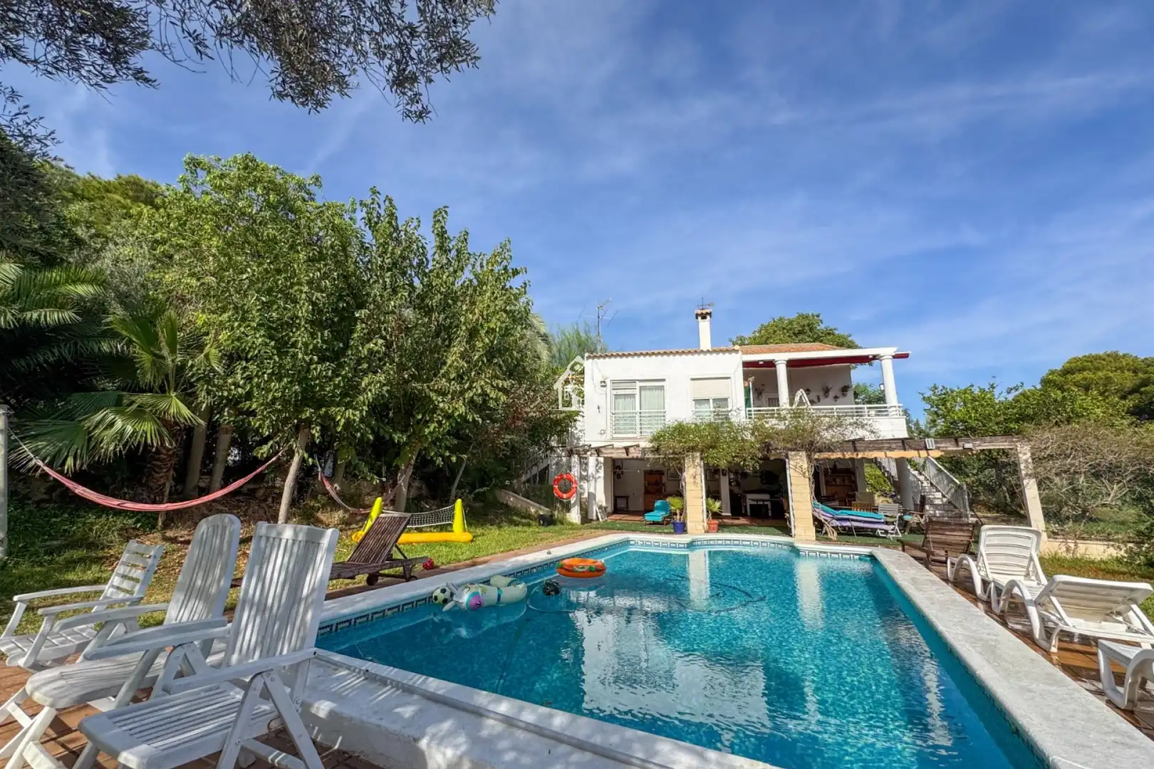 Piscina de Casa o chalet de alquiler en Torrevieja con Piscina y Amueblado