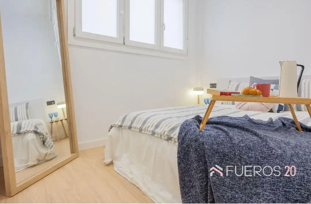 Habitación de Piso en venta en Getxo  con Calefacción y Amueblado