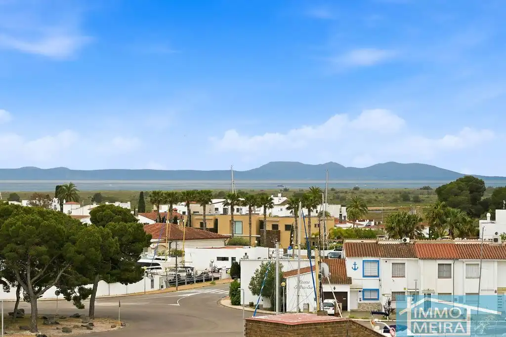 Vista exterior de Apartamento en venta en Roses con Aire acondicionado, Calefacción y Terraza