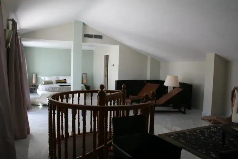 Habitación de Ático en venta en Marbella con Aire acondicionado, Terraza y Trastero