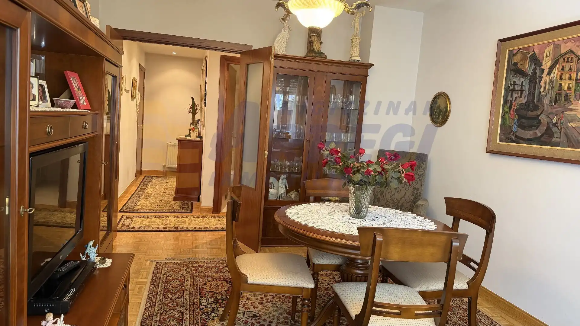 Comedor de Piso en venta en Eibar con Calefacción, Trastero y Amueblado