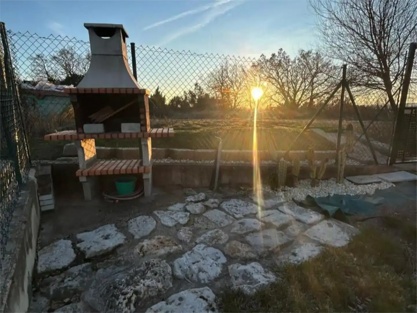Jardí de Casa adosada en venda en Valdorros amb Balcó