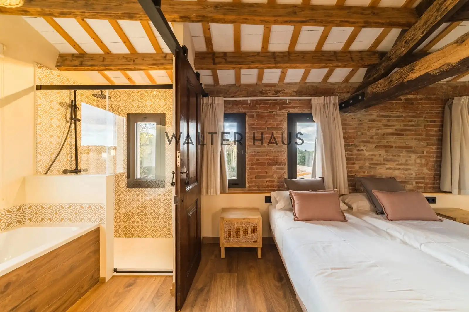 Habitación de Finca rústica en venta en Santa Cristina d'Aro con Calefacción, Jardín privado y Parquet