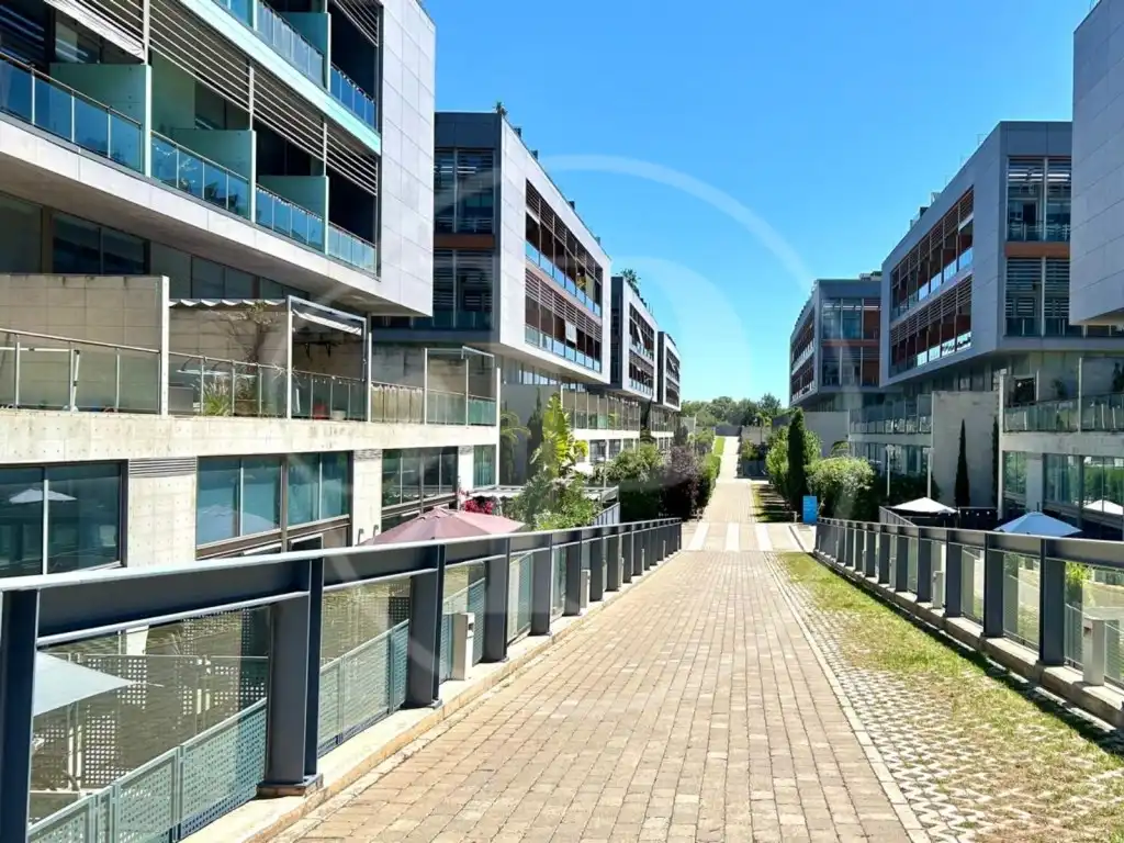 Außenansicht von Wohnung zum Verkauf in Xirivella mit Klimaanlage, Terrasse und Schwimmbad
