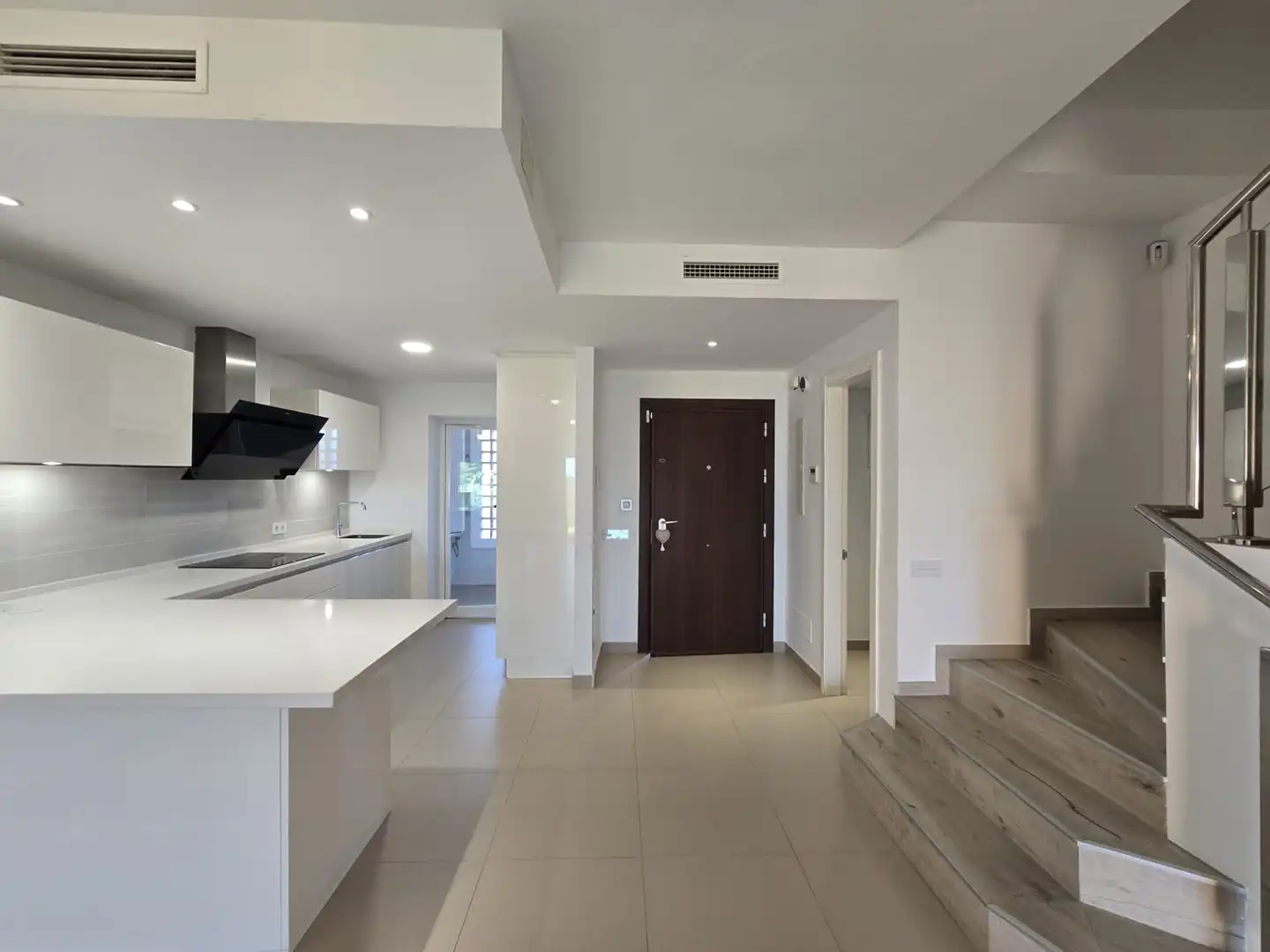 Casa adosada en venta en Benahavís con Aire acondicionado, Jardín privado y Terraza
