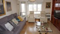 Sala d'estar de Pis en venda en Vitoria - Gasteiz amb Terrassa