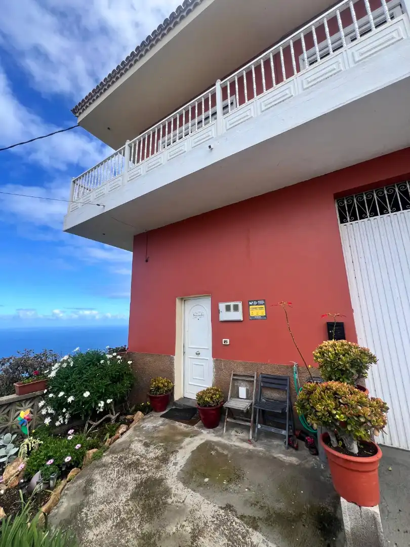 Vista exterior de Casa o xalet en venda en San Juan de la Rambla amb Jardí privat, Terrassa i Balcó
