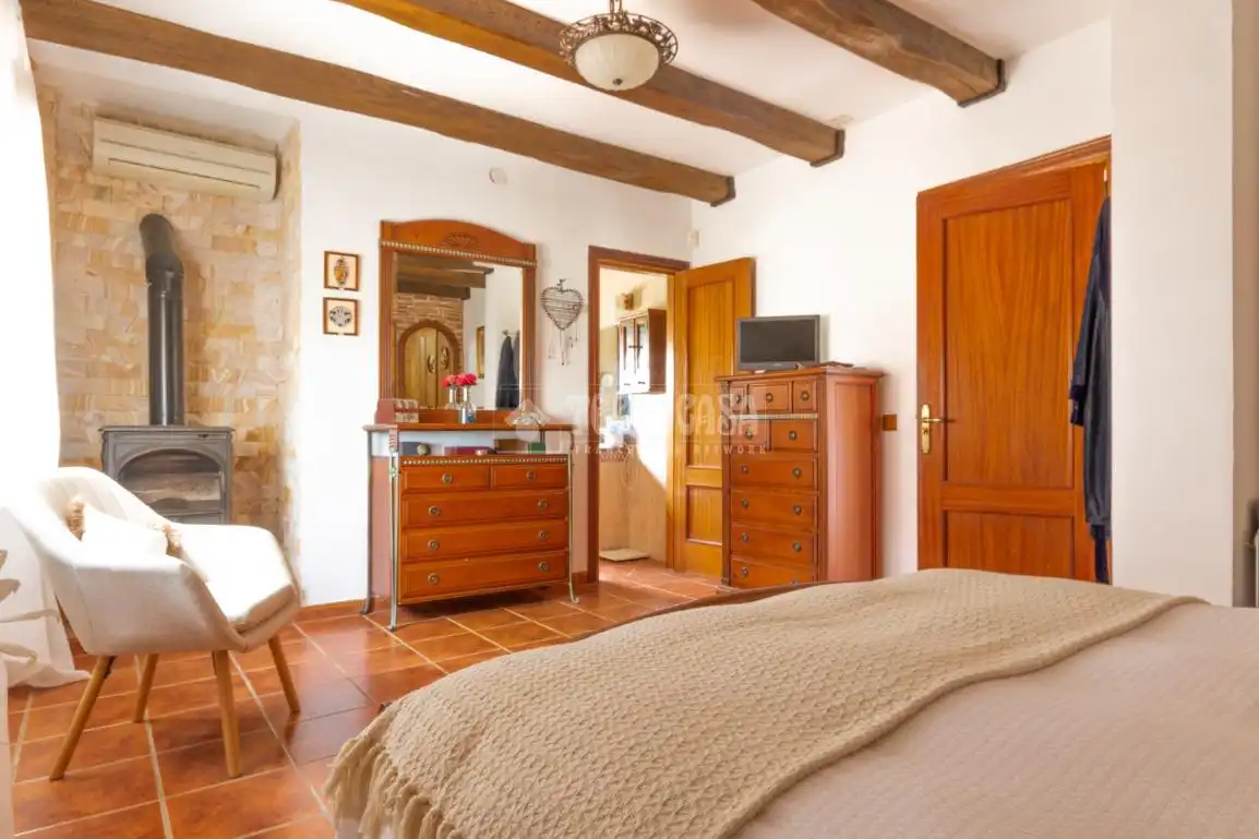 Dormitori de Casa o xalet en venda en Alhaurín de la Torre amb Aire condicionat i Piscina