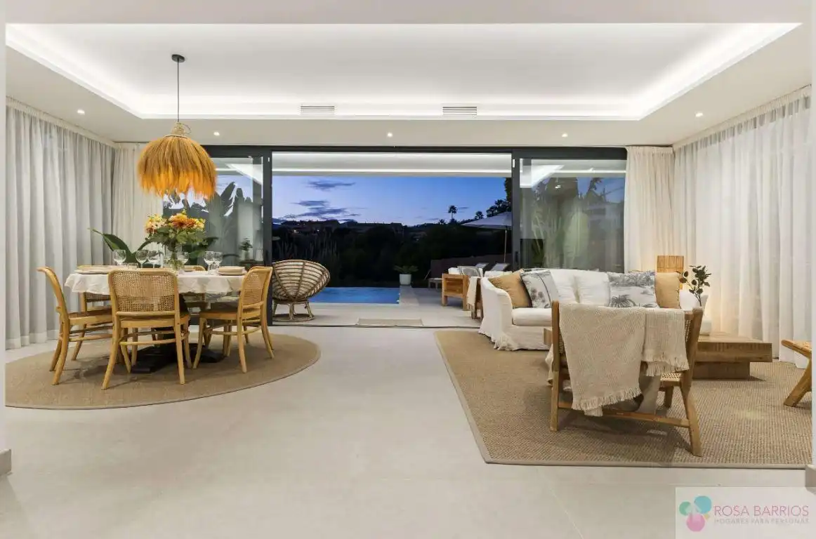 Villa con piscina in vendita a Selwo, imagen 22