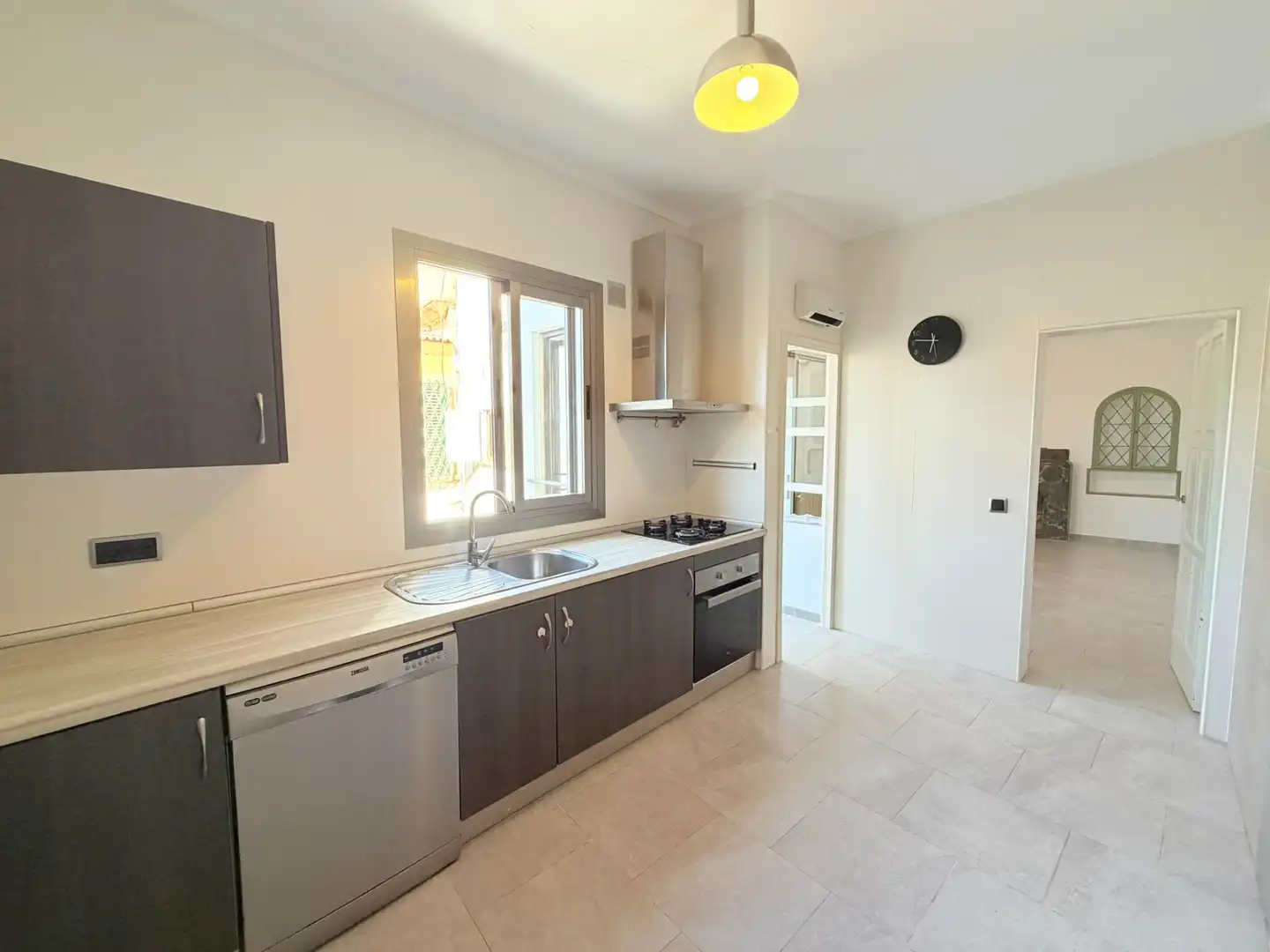 Kitchen of Flat for rent in  Palma de Mallorca  with Oven and Washing machine