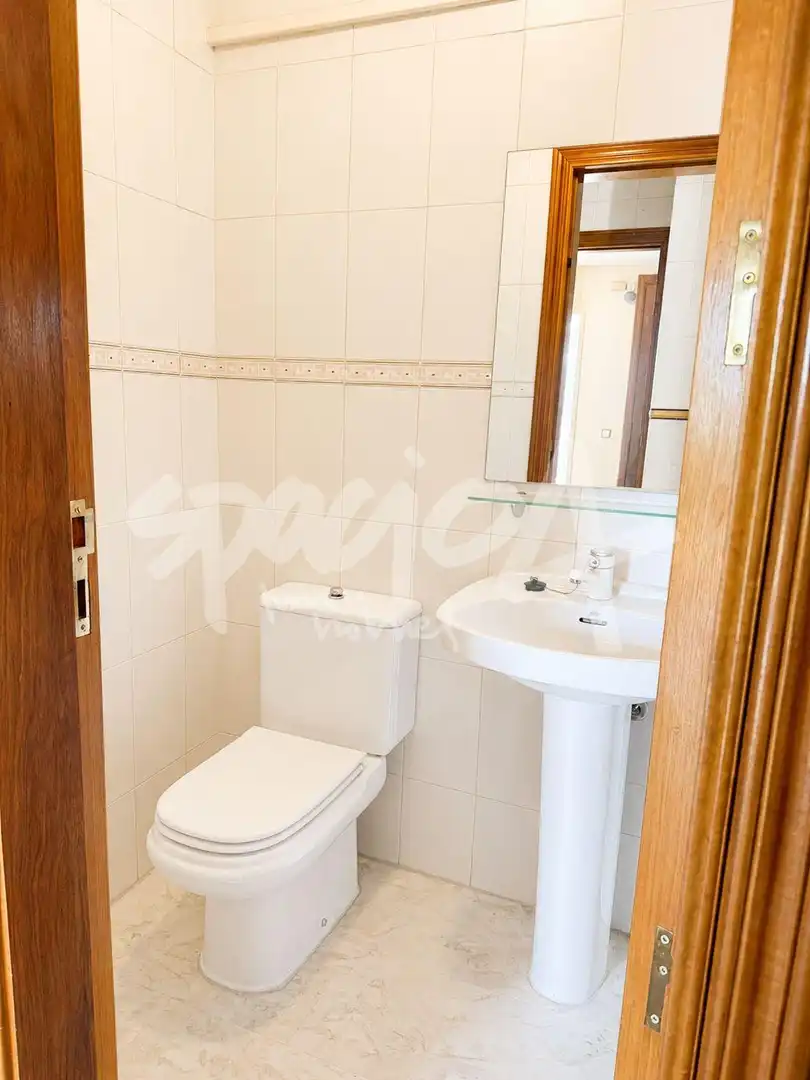 Bathroom of Houses for sale in San Lorenzo de El Escorial  with Community pool