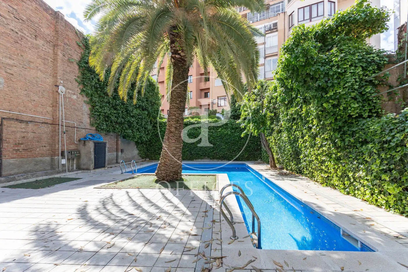 Piscina de Oficina en venta en Barcelona
