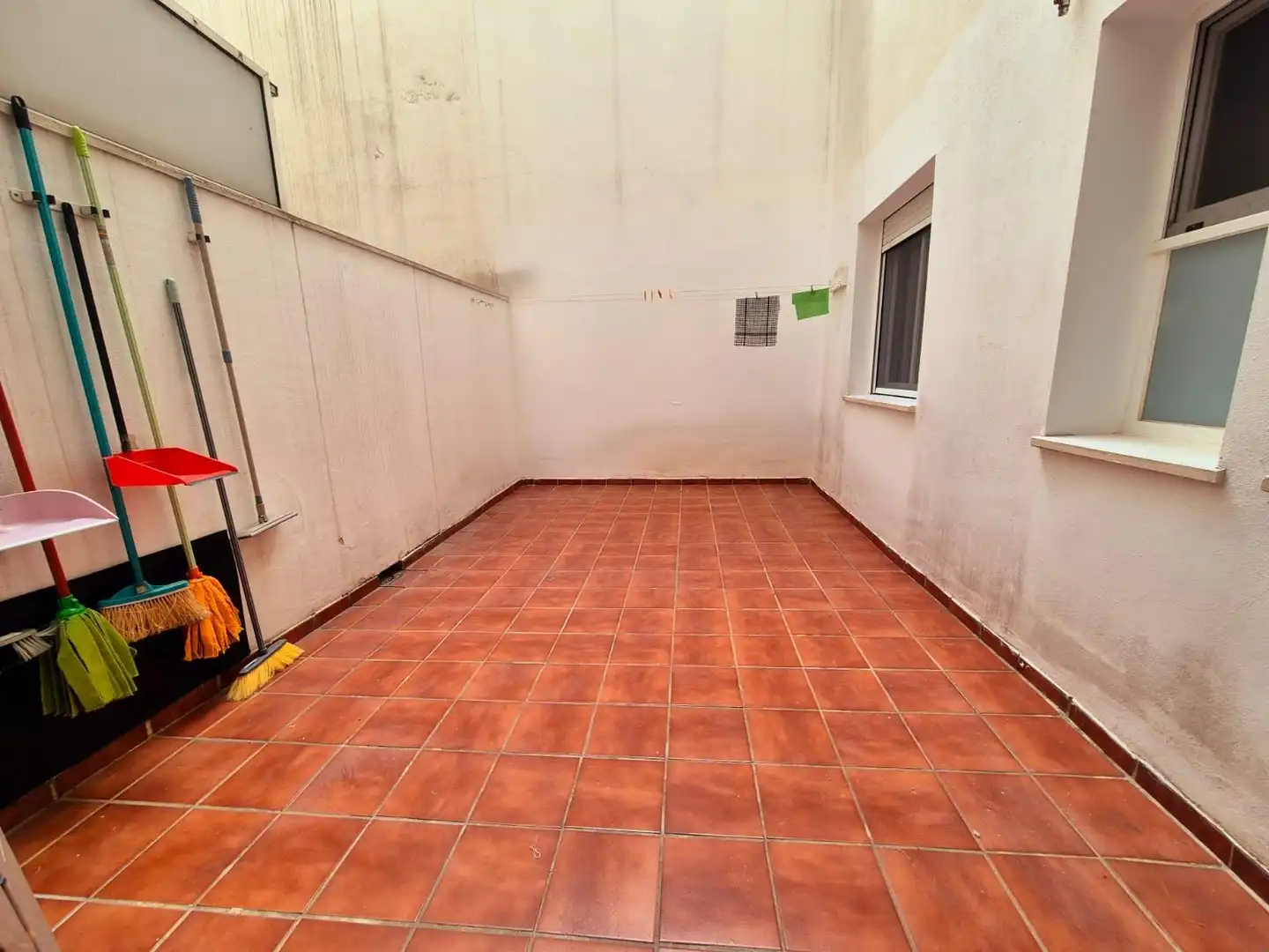 Erdgeschoss zur Miete in Algeciras