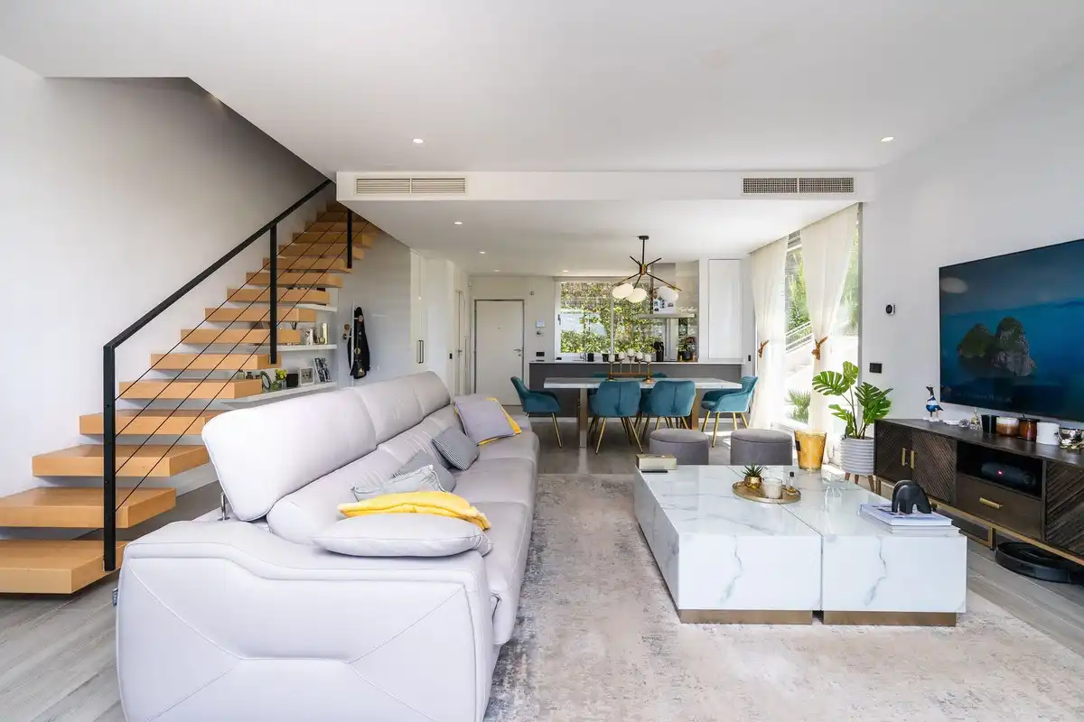 Living room of Commercial properties for sale in Estepona