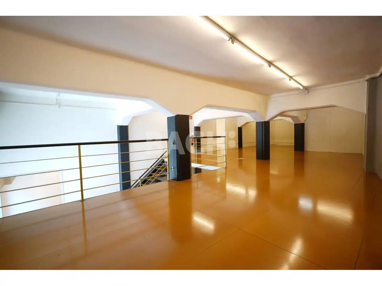 Commercial properties for rent in Vic