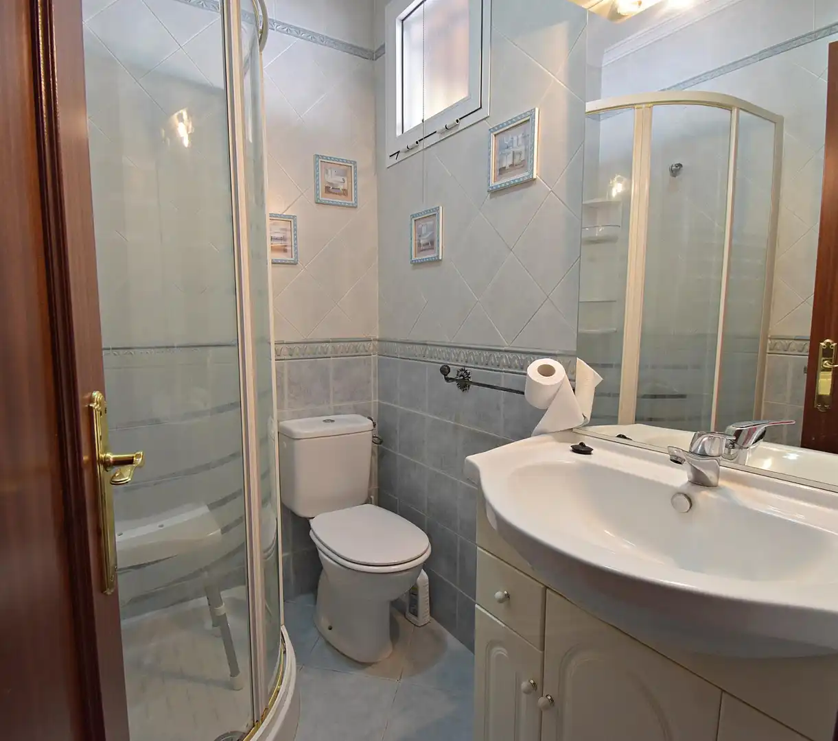Bathroom of Houses for sale in Jerez de la Frontera  with Air Conditioner and Private garden