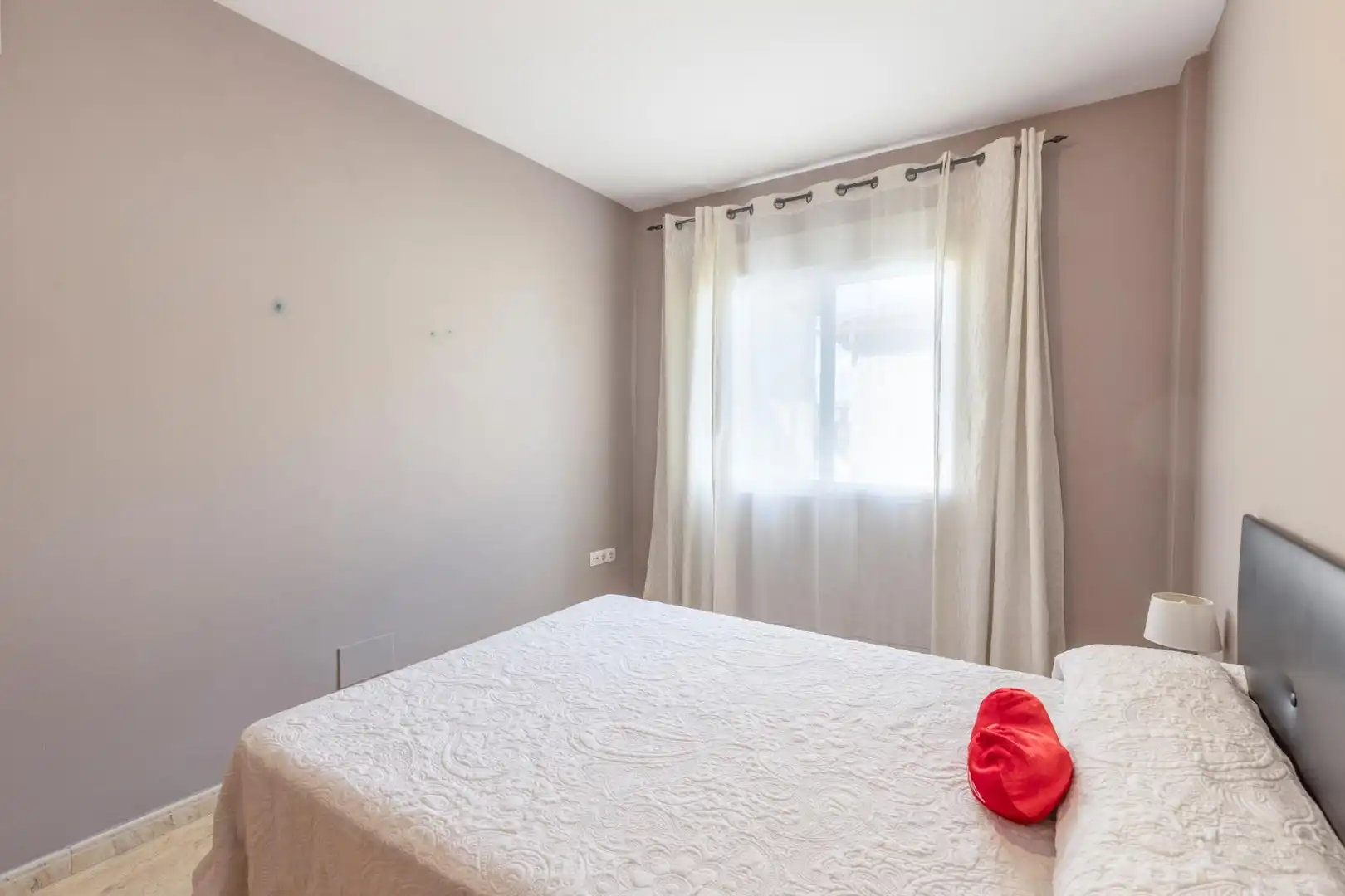 Schlafzimmer von Einfamilien-Reihenhaus zum Verkauf in Chauchina mit Abstellraum und Balkon
