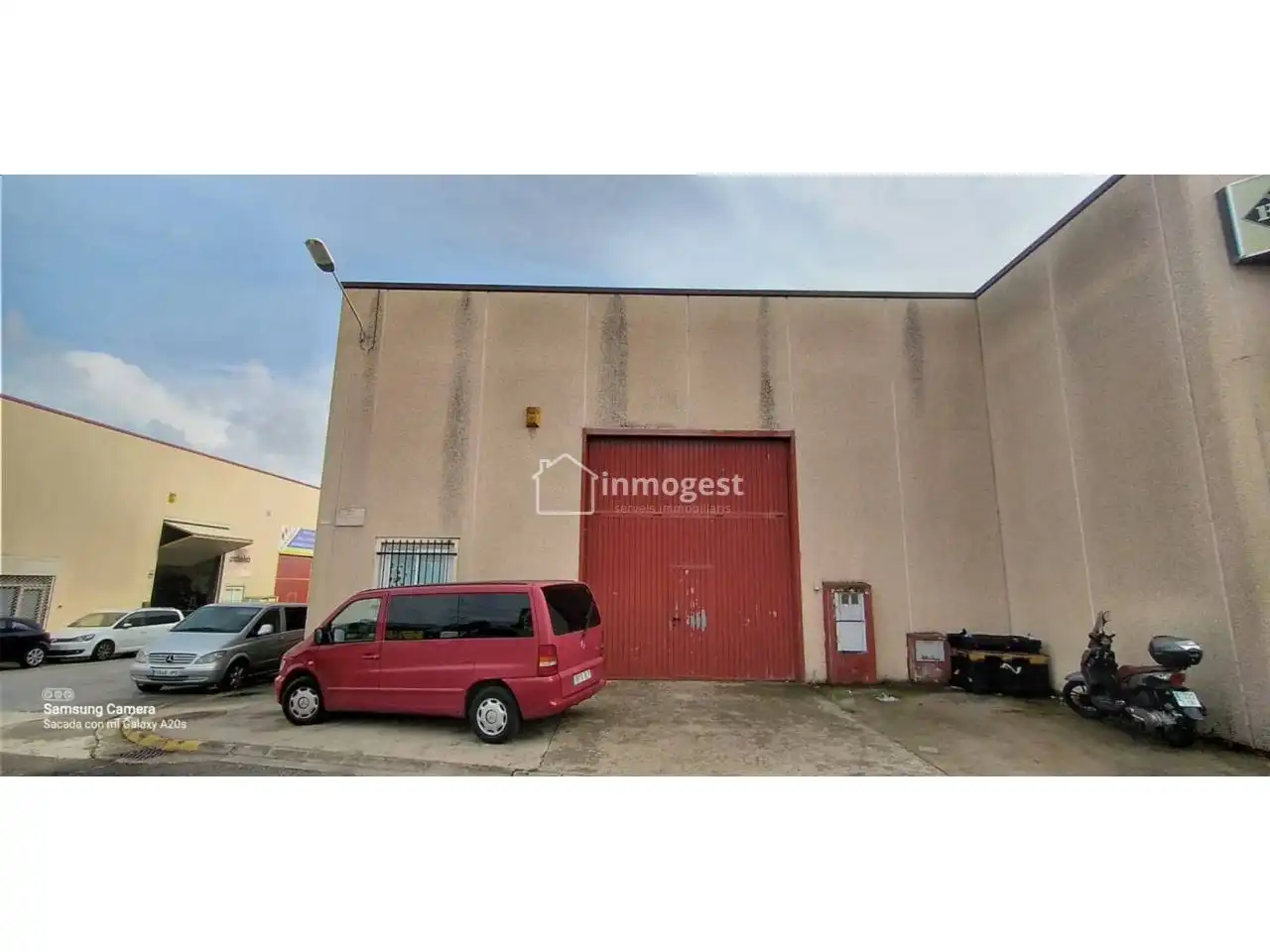 Vista exterior de Nave industrial en venta en Girona