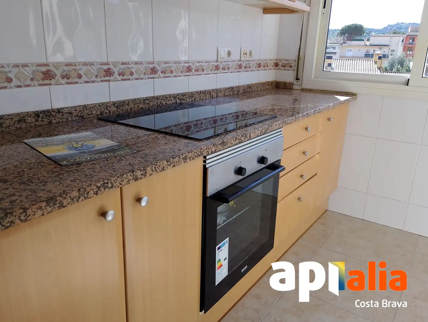 Cocina de Piso en venta en Calonge i Sant Antoni con Calefacción y Jardín privado