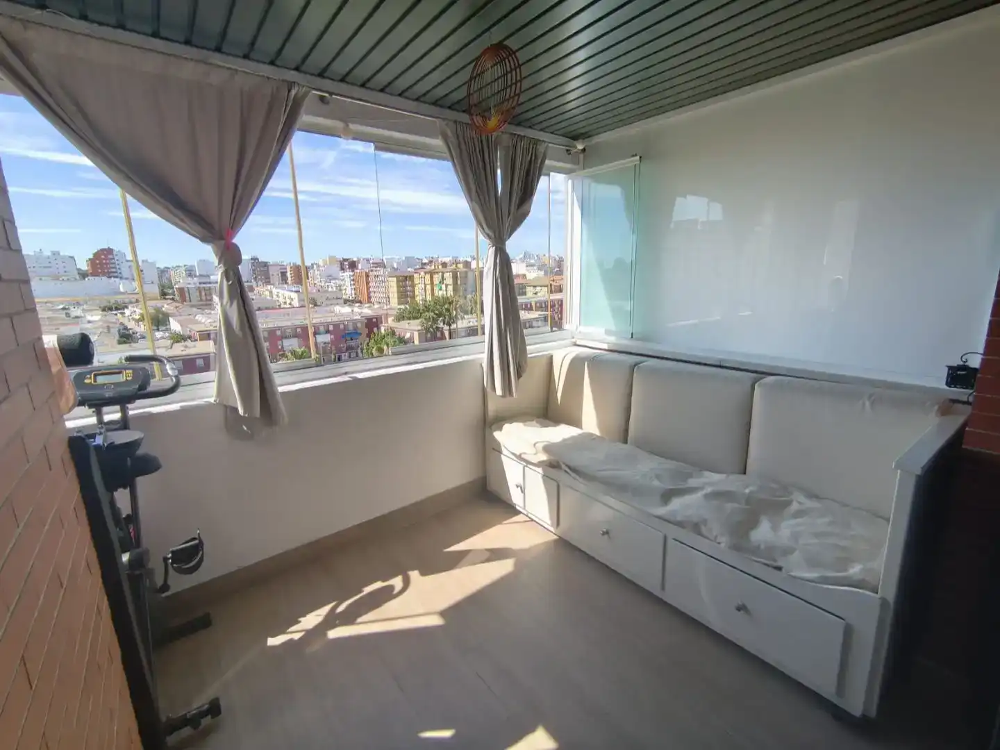 Terrassa de Pis en venda en  Huelva Capital amb Aire condicionat, Piscina i Balcó