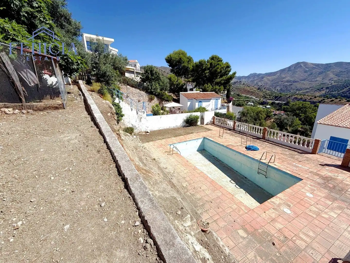Exterior view of Houses for sale in Almuñécar  with Private garden, Terrace and Swimming Pool