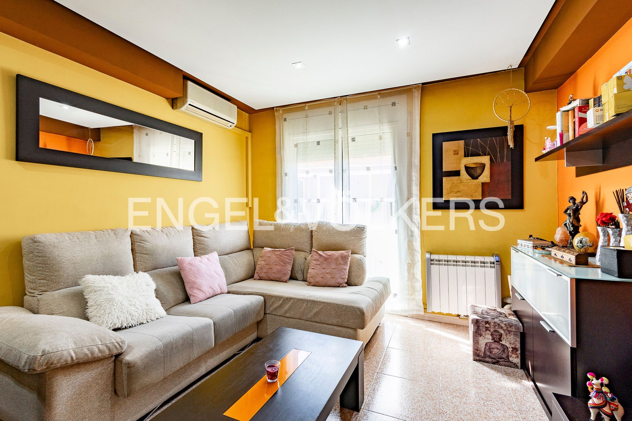 Living room of Flat for sale in Sant Feliu de Llobregat  with Air Conditioner and Heating