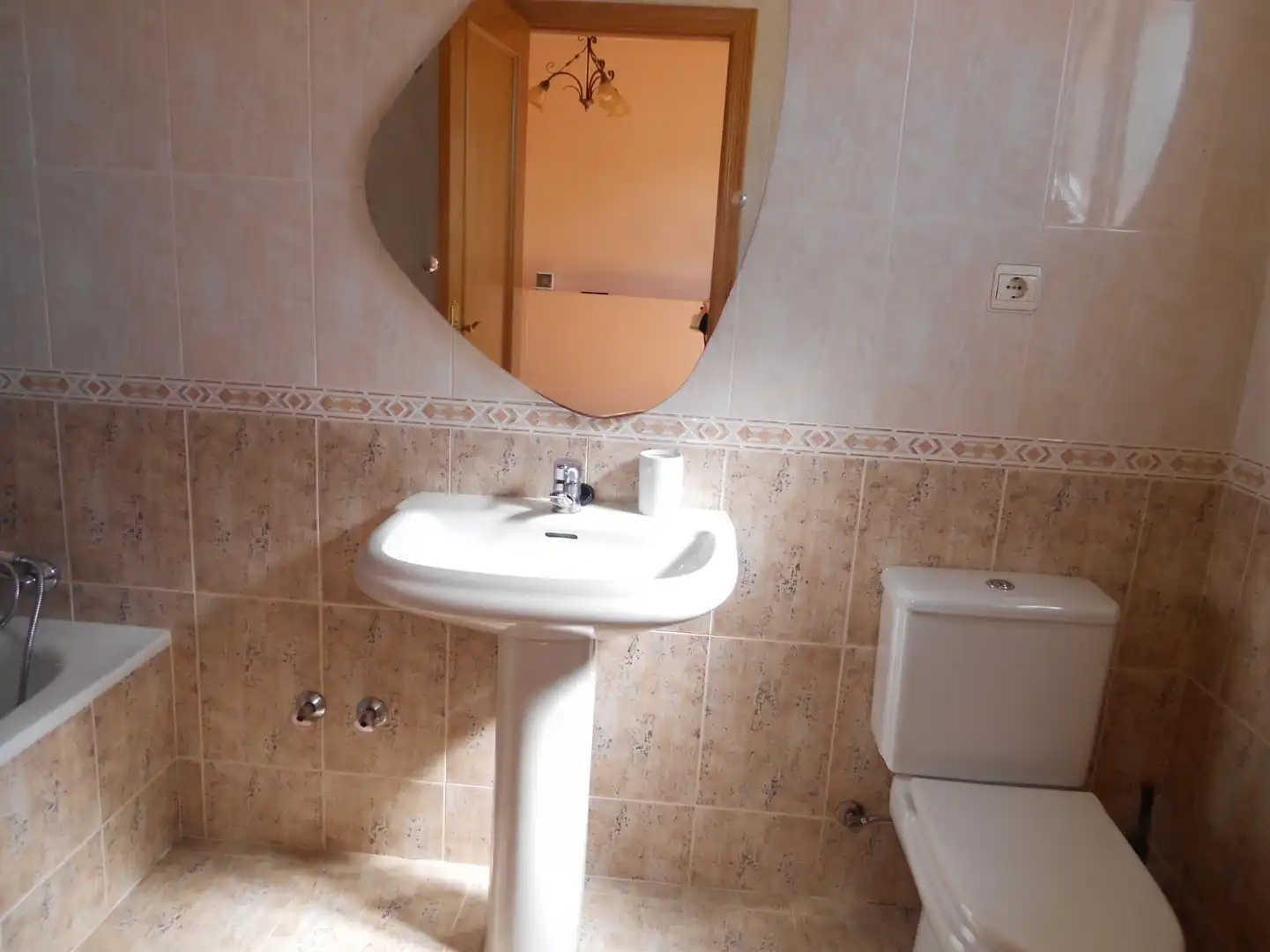 Bany de Casa adosada en venda en Murcia amb Aire condicionat, Calefacció i Jardí privat