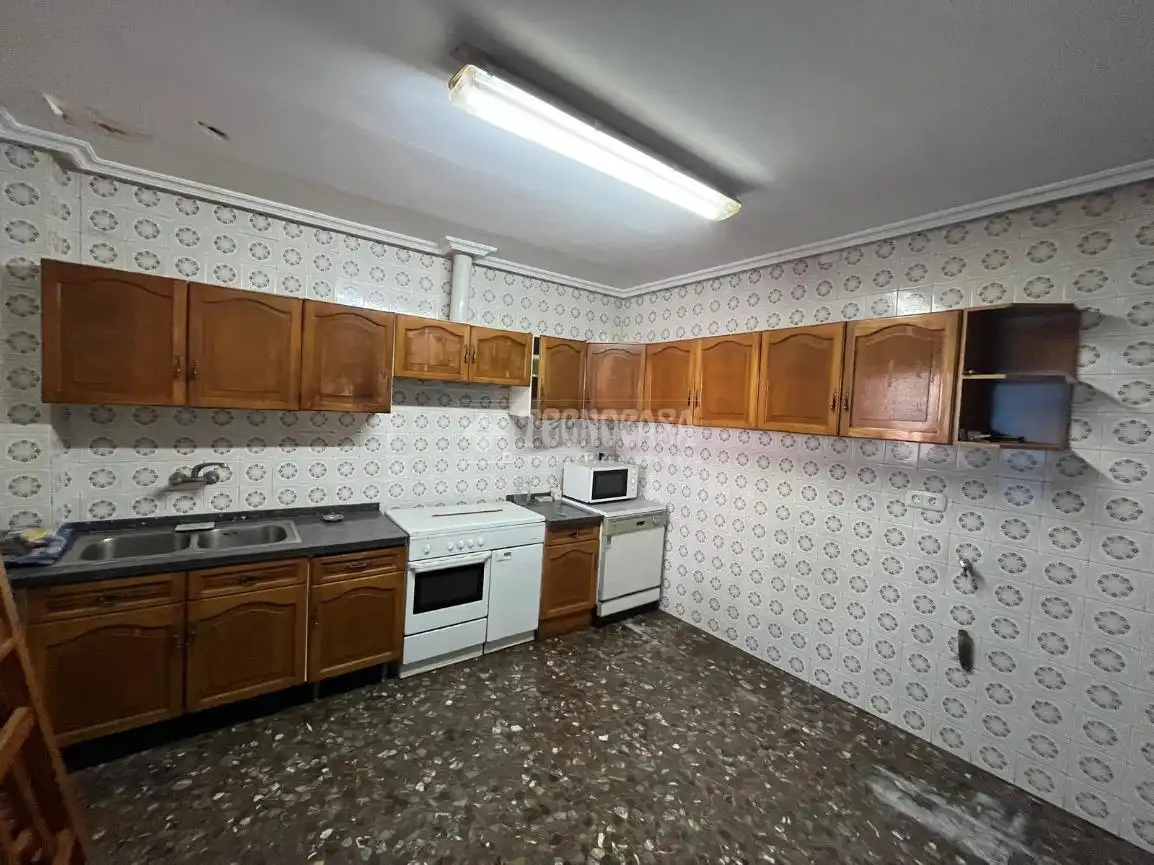 Cocina de Casa adosada en venta en Linares con Aire acondicionado, Terraza y Balcón