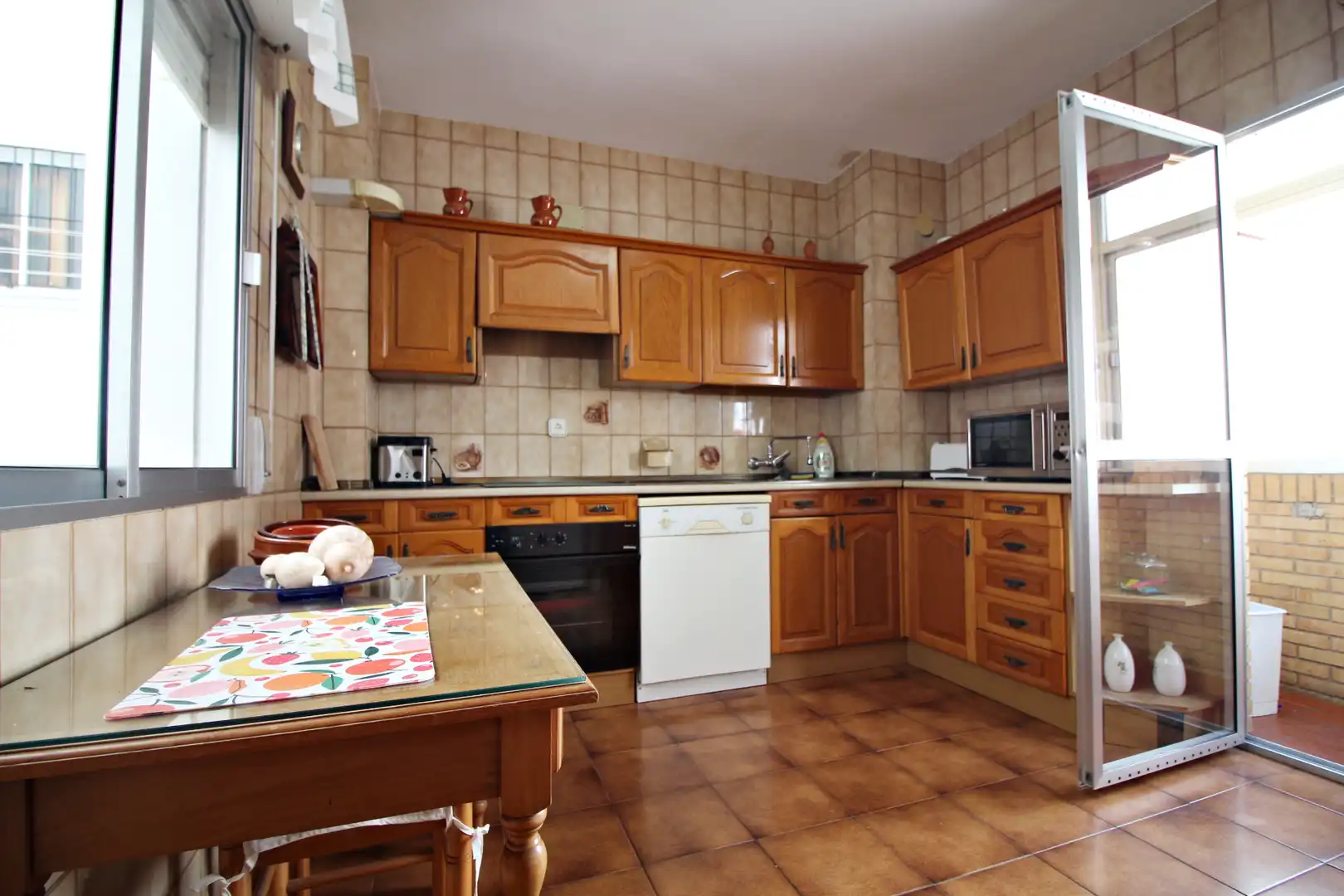 Cocina de Piso en venta en Huelva con Amueblado y Balcón
