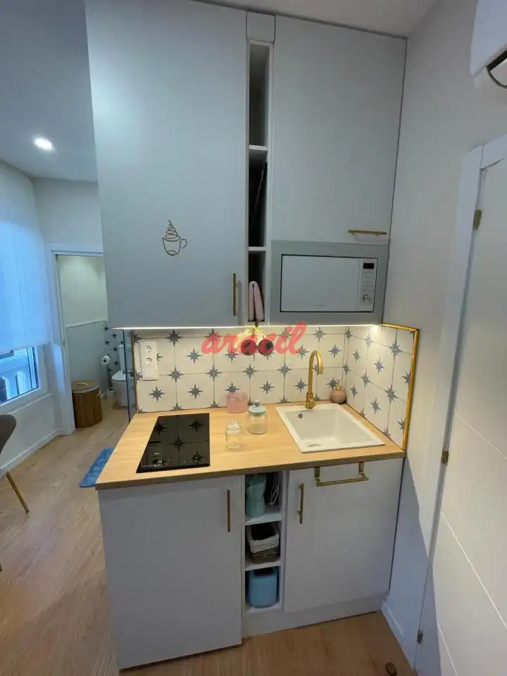 Kitchen of Flat for sale in Ourense Capital   with Air Conditioner