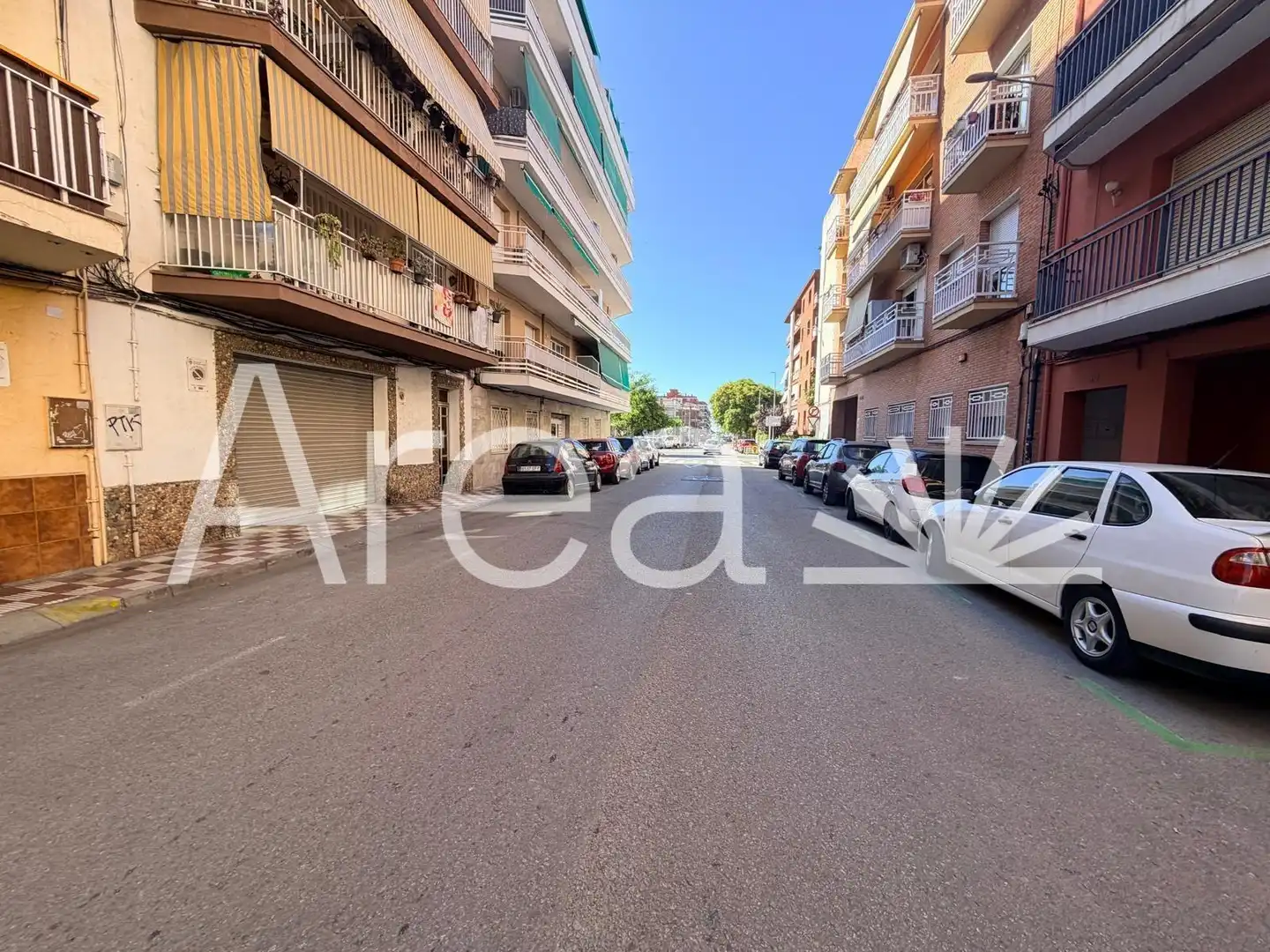 Außenansicht von Wohnung zum Verkauf in Pineda de Mar mit Klimaanlage, Heizung und Balkon