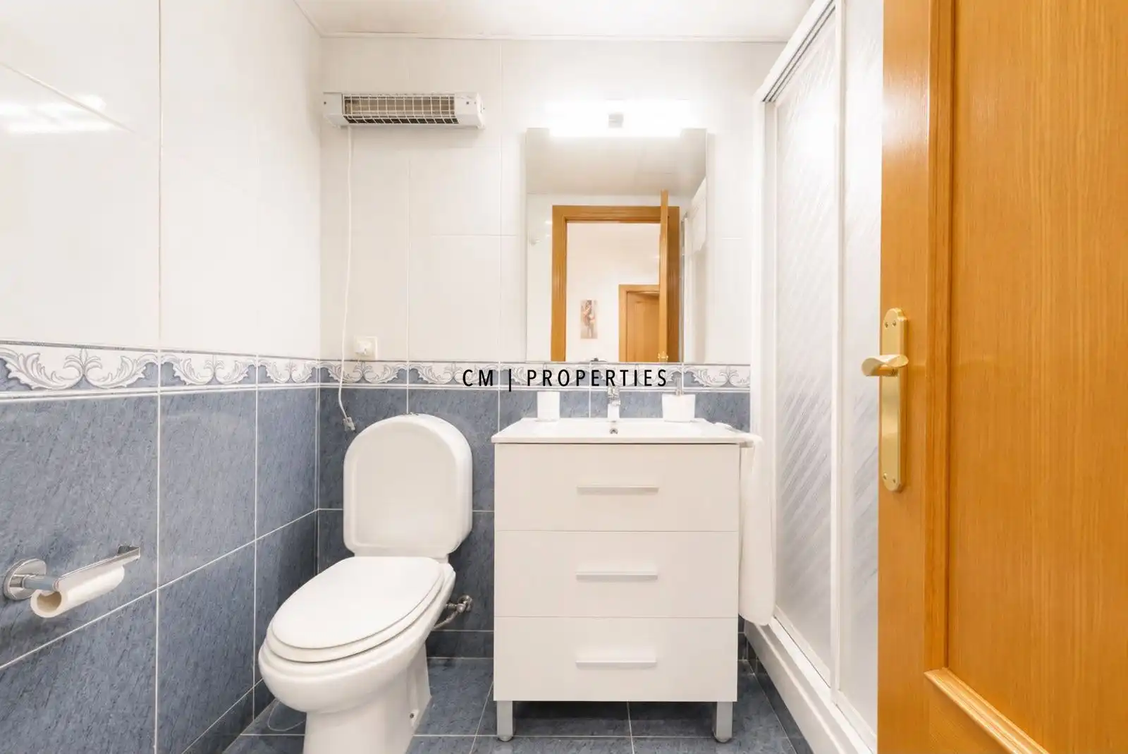 Bathroom of Flat for rent in Albal  with Air Conditioner, Heating and Furnished