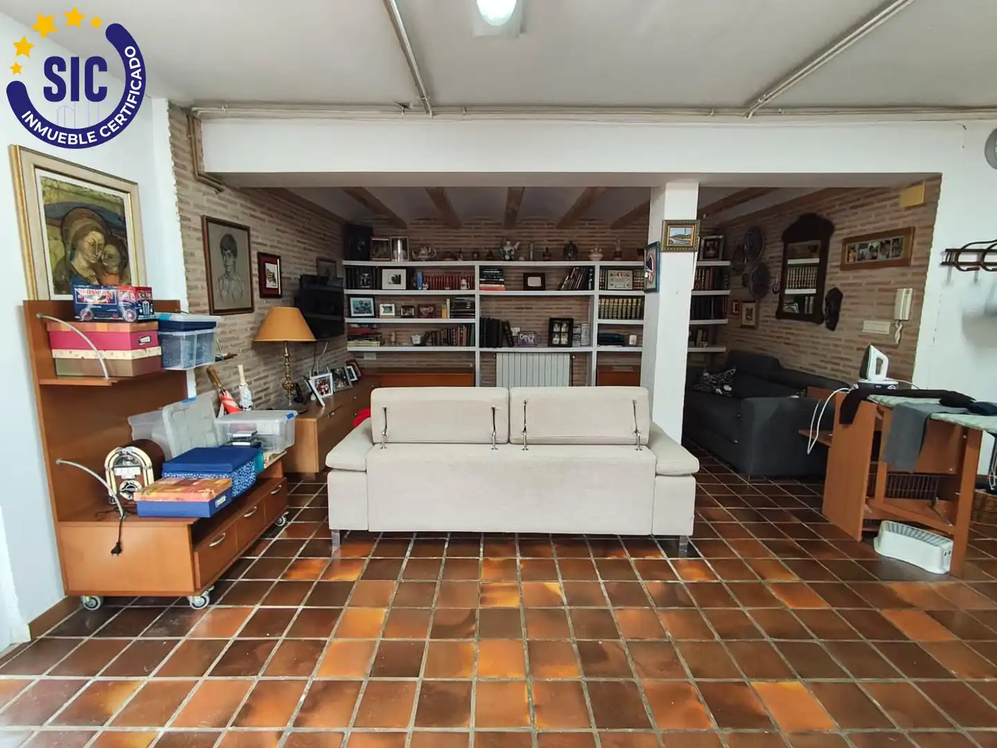 Houses for sale in Torrent  with Air Conditioner, Heating and Private garden