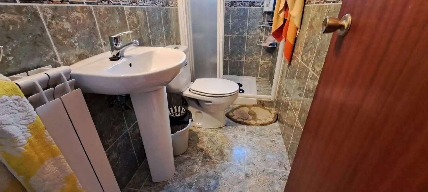 Baño de Casa o chalet en venta en Pertusa con Calefacción, Trastero y Piscina comunitaria