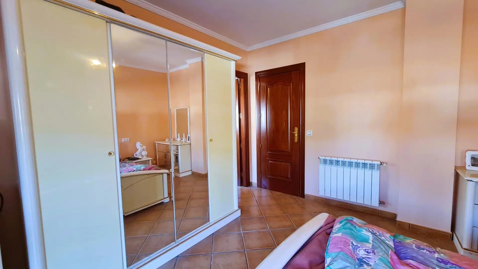 Dormitori de Casa o xalet en venda en La Peza amb Calefacció, Jardí privat i Terrassa