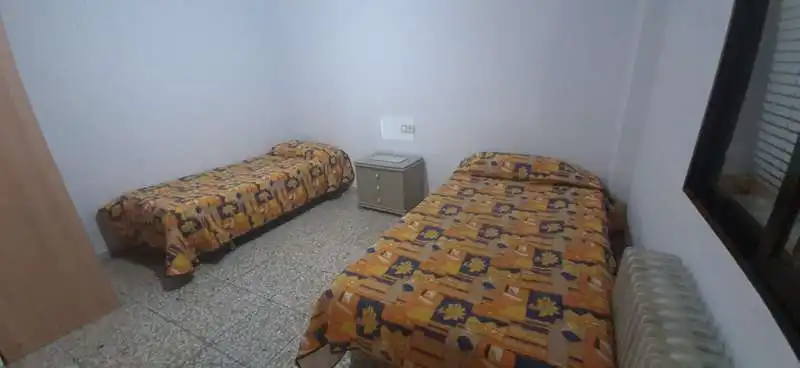 Dormitori de Casa o xalet en venda en Baza amb Moblat