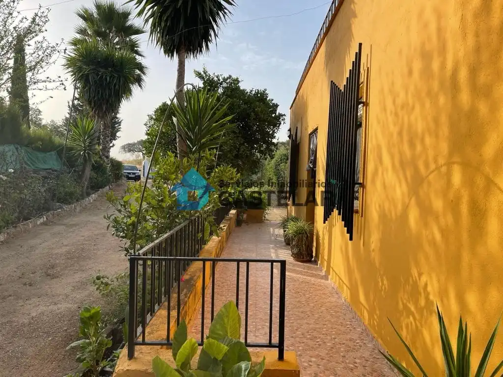 Vista exterior de Casa o xalet en venda en Oliva de la Frontera amb Moblat