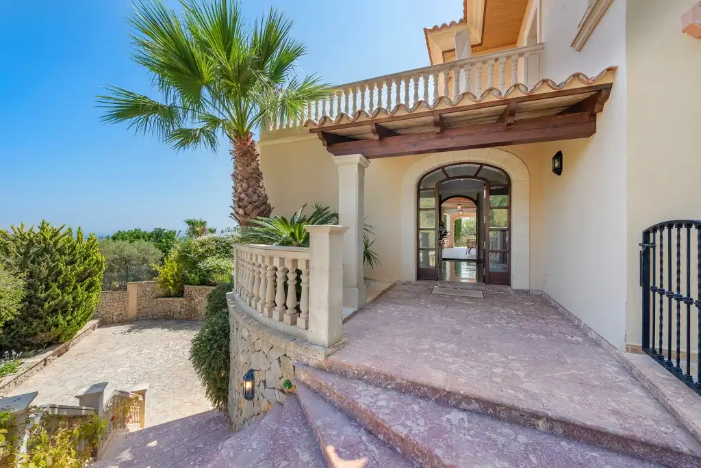Houses for sale in Calvià  with Air Conditioner, Private garden and Terrace