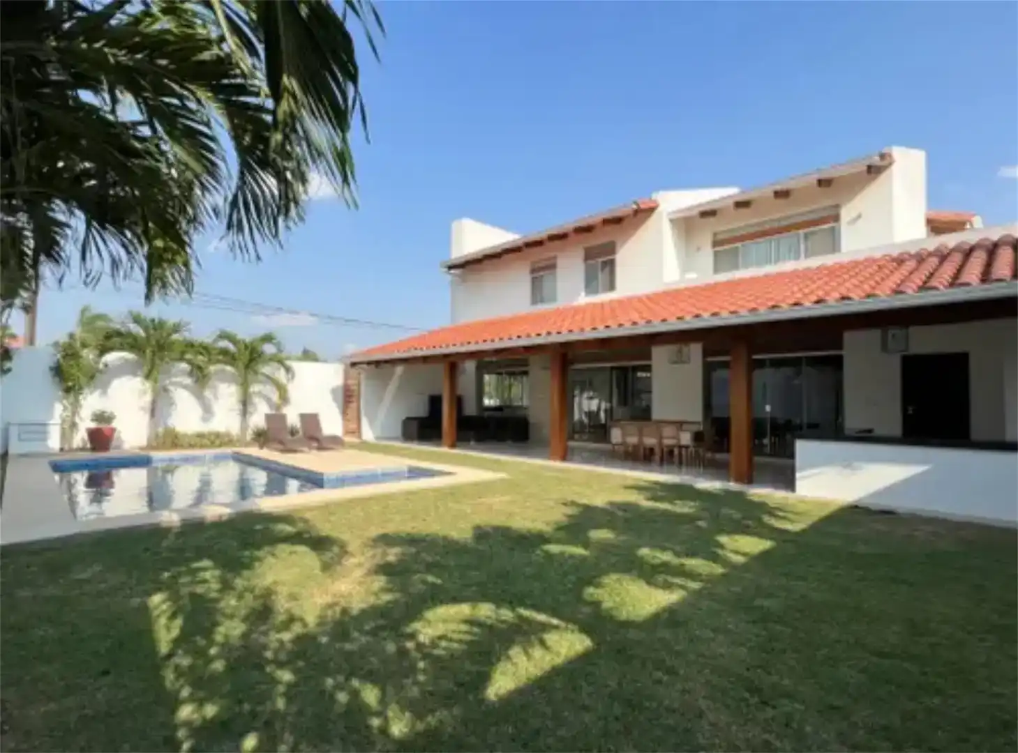 Vista exterior de Casa o xalet en venda en Griñón amb Aire condicionat, Piscina i Balcó