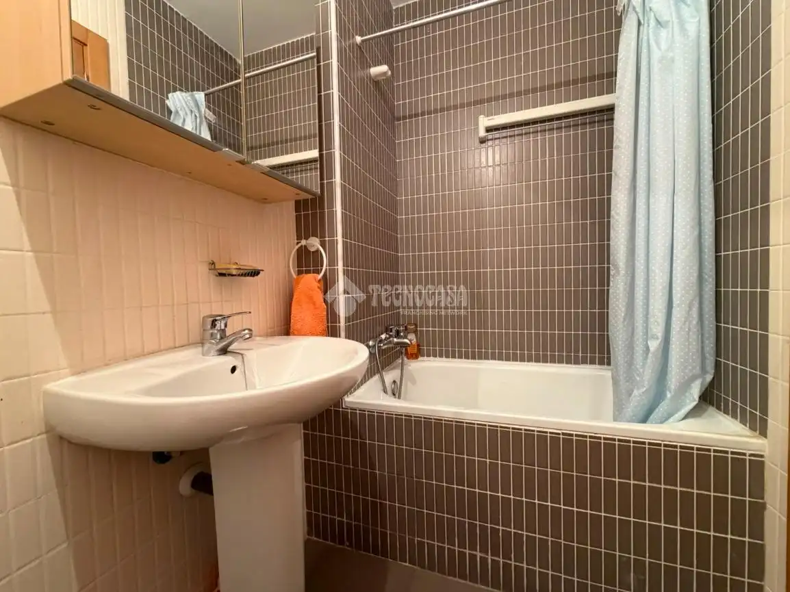 Baño de Piso en venta en Madrid con Aire acondicionado y Calefacción