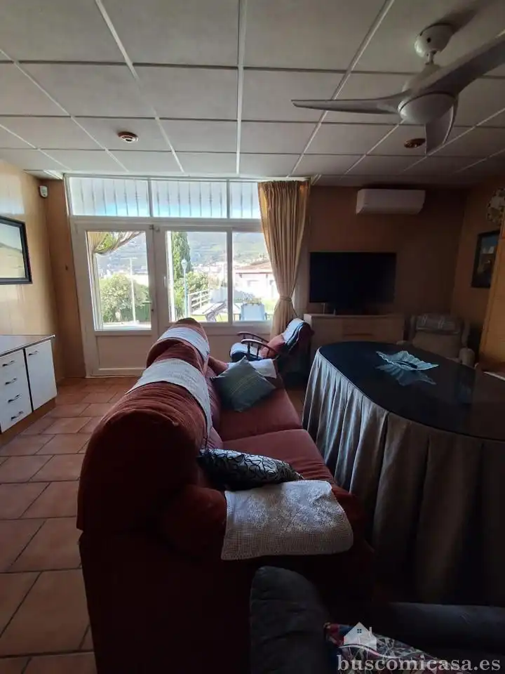 Sala d'estar de Casa o xalet en venda en Loja amb Aire condicionat, Jardí privat i Terrassa