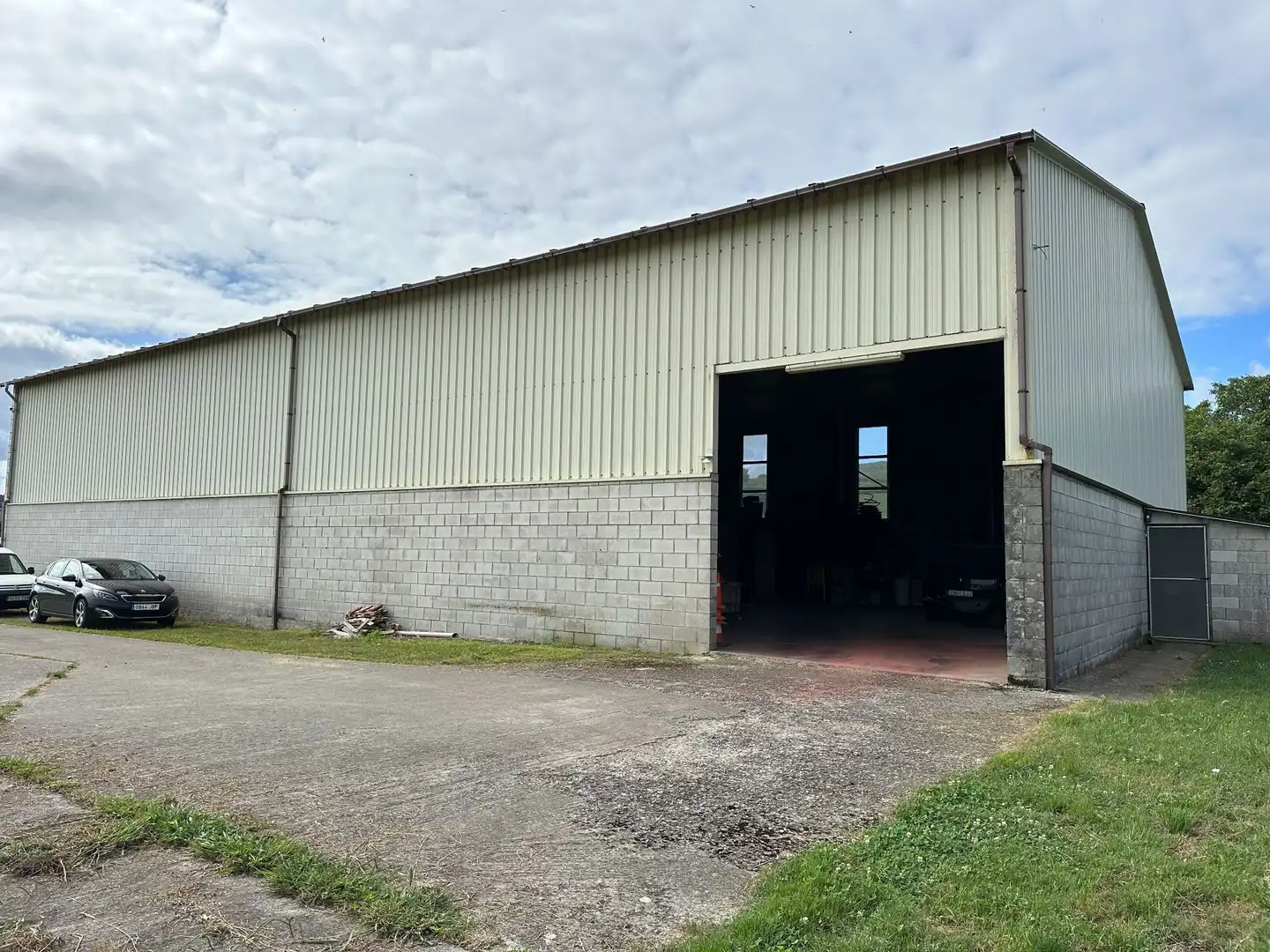 Exterior view of Industrial buildings for rent in Bareyo