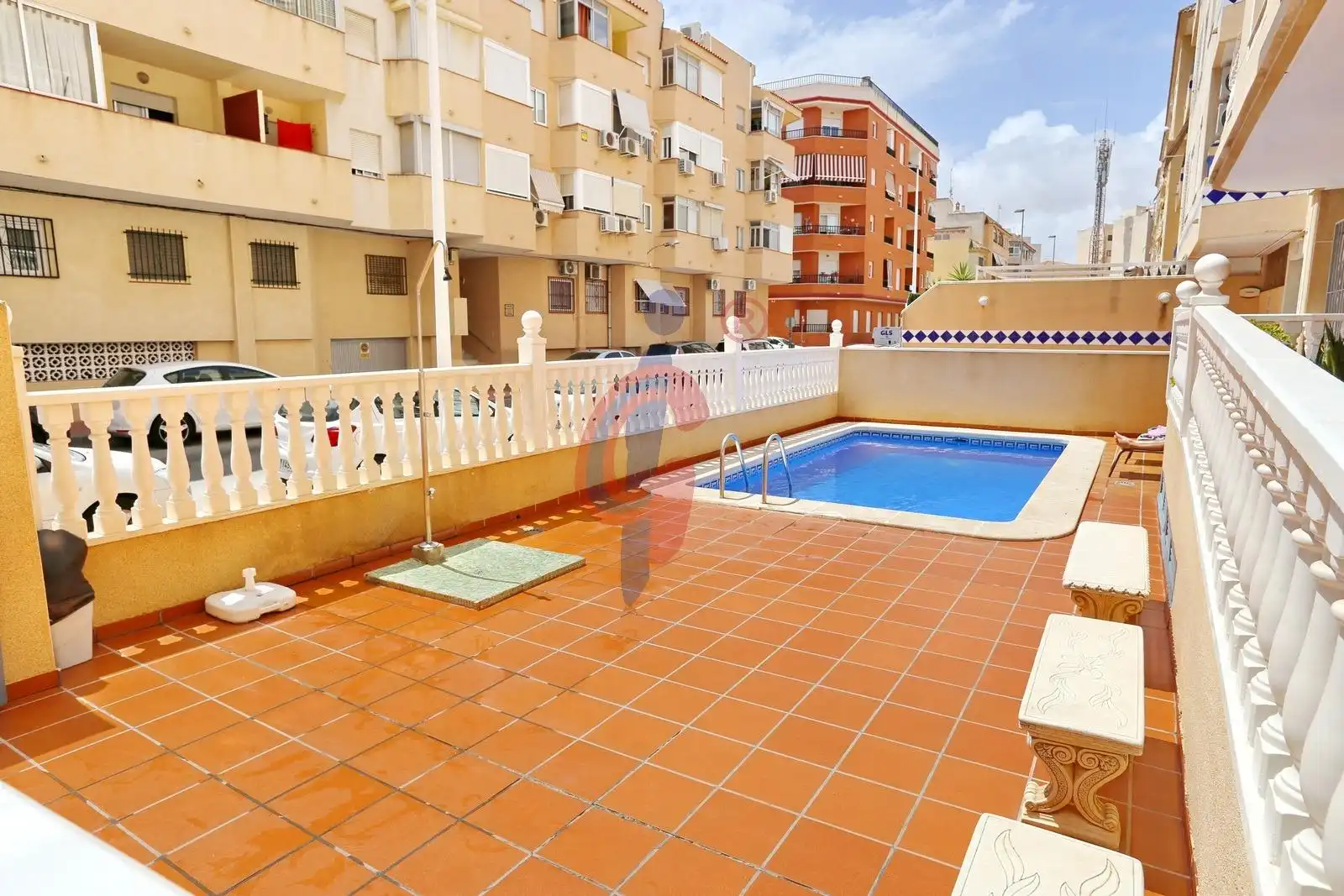 Swimming pool of Flat for sale in Guardamar del Segura  with Terrace, Furnished and Community pool