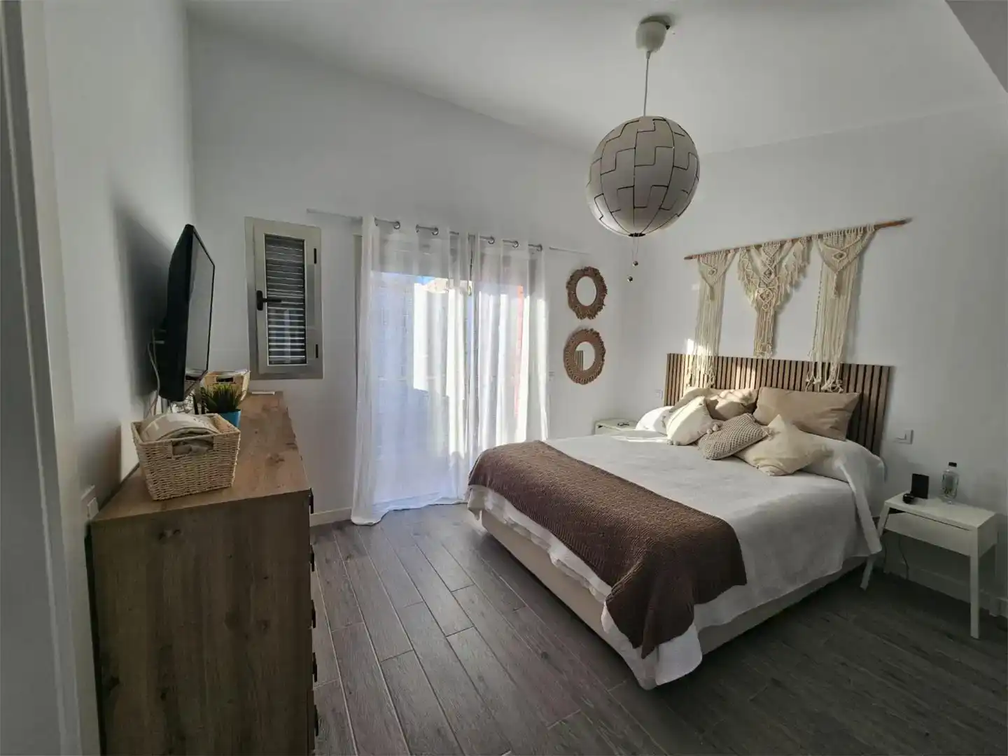 Dormitori de Casa adosada en venda en Las Palmas de Gran Canaria amb Jardí privat, Piscina i Balcó