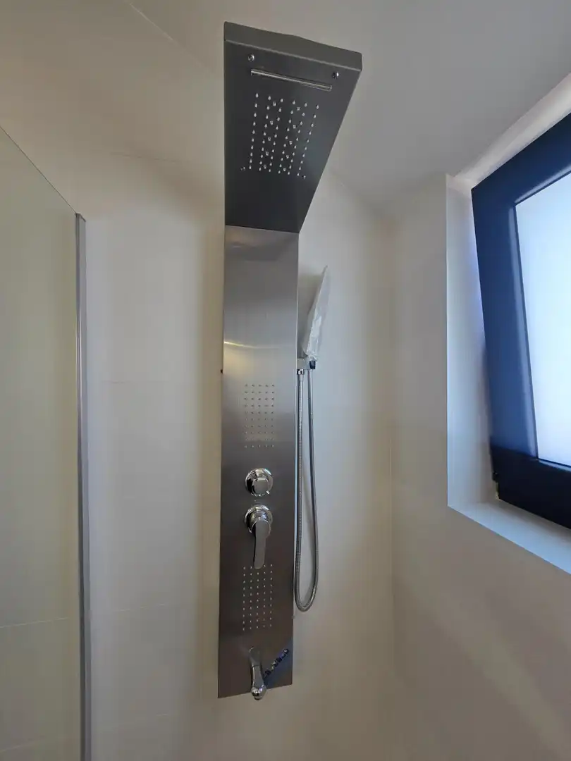 Bany de Àtic en venda en A Coruña Capital  amb Calefacció, Terrassa i Traster